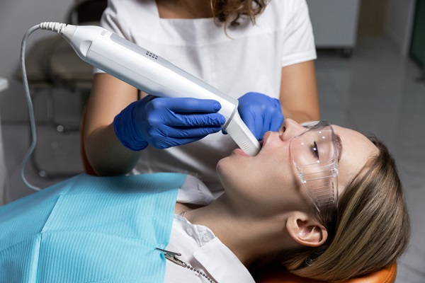 How Does A Dentist Use Laser Dentistry For Dental Cleaning?